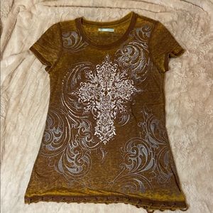 Maurices Lg top with Gold Embelishment